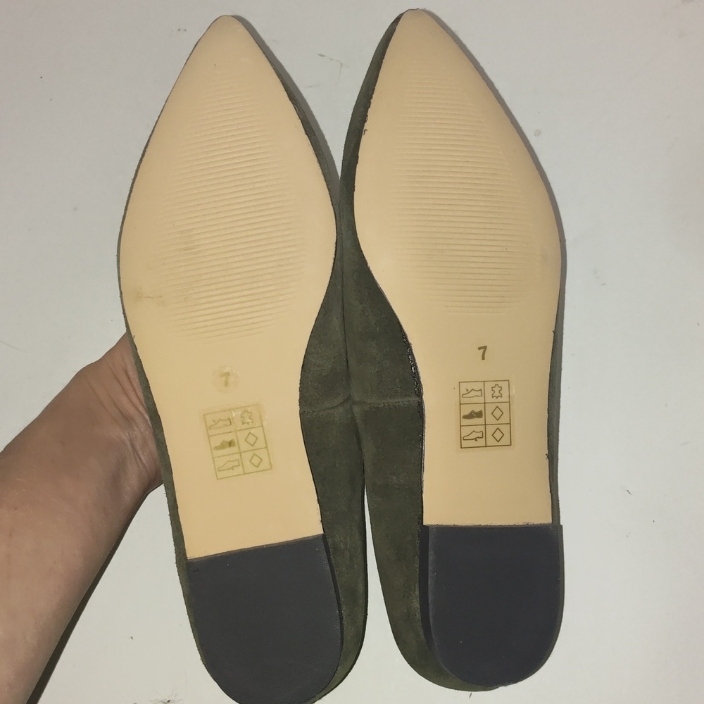 DV by Dolce Vita LEENA Studded Flat Green Size 7 - Picture 4 of 9